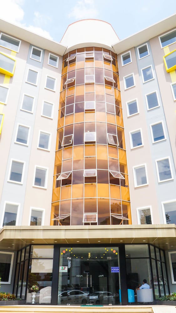 Фото отеля 1