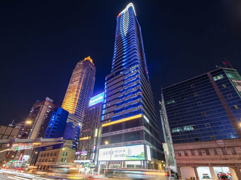 Гостиница Roaders Plus Hotel Taipei Station в Тайбэе