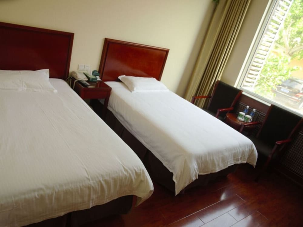 Фото GreenTree Inn WeiFang QingZhou Middle HaiDai Road Electric Power Shell Hotel