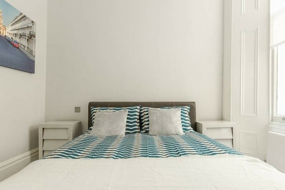 Фото Modern 1br Period Property in Kensington