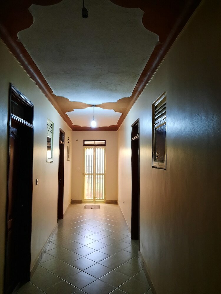 Фото Airport Side Hotel Entebbe