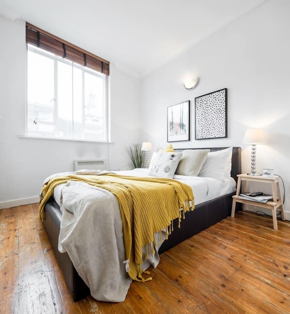 Фото Old Compton Street Apartments