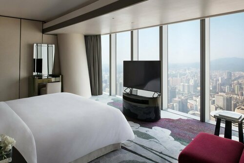 Гостиница Four Seasons Hotel Guangzhou в Гуанчжоу