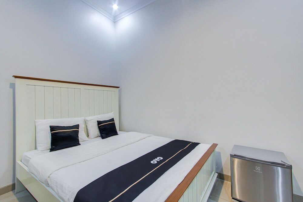 Фото Super Oyo Collection O 3280 Cendhani Raras