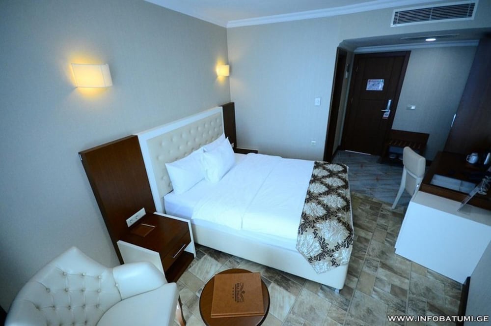 Фото Era Palace Kvariati