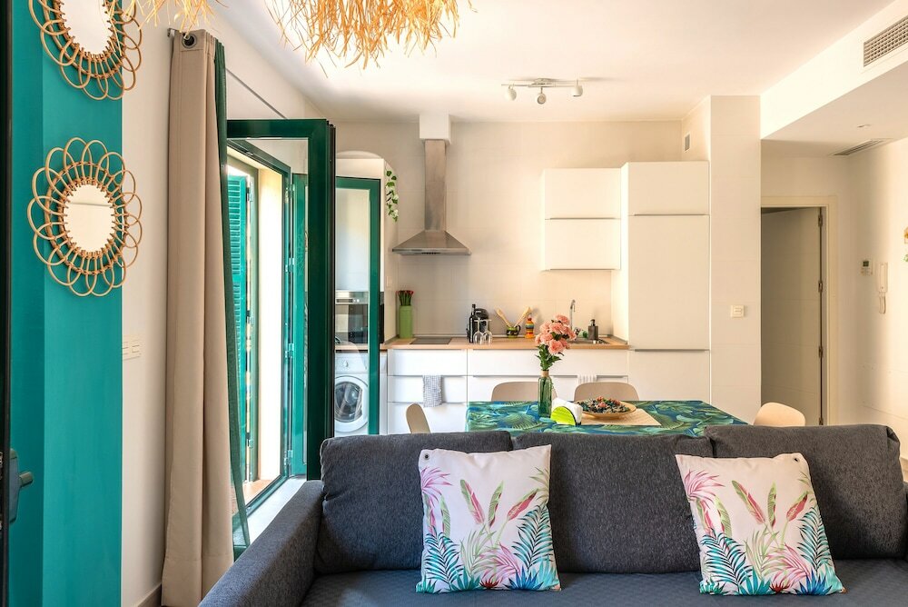 Фото Skysea Holidays City Center Suites