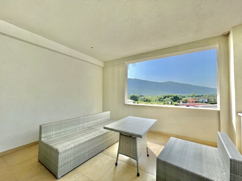 Фото Hotel Opera Jaz