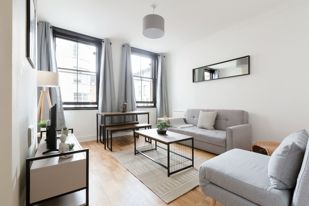 Фото The Liverpool Street Apartments