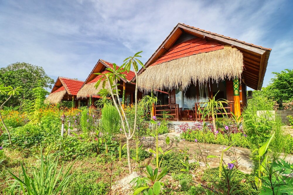 Фото Ayu Hill Bungalow