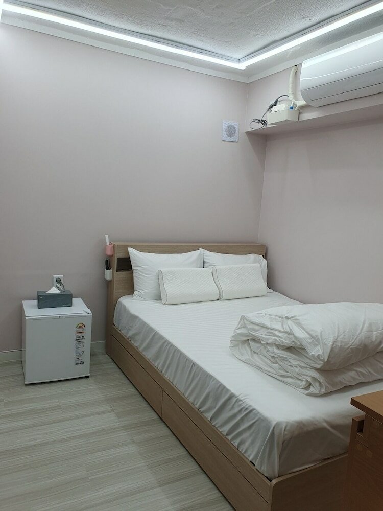 Фото Winwin Guesthouse