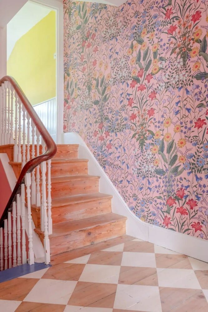 Фото Unique Vintage-style 3bd Flat - Dalston