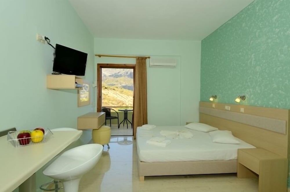 Фото Albatros Studios & Apartments