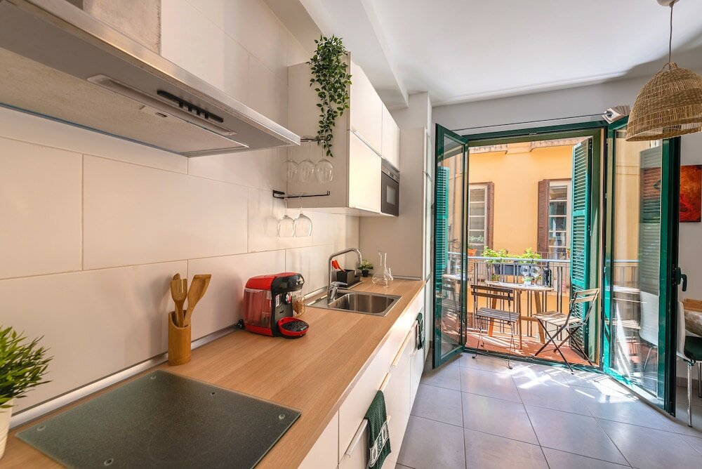 Фото Skysea Holidays City Center Suites