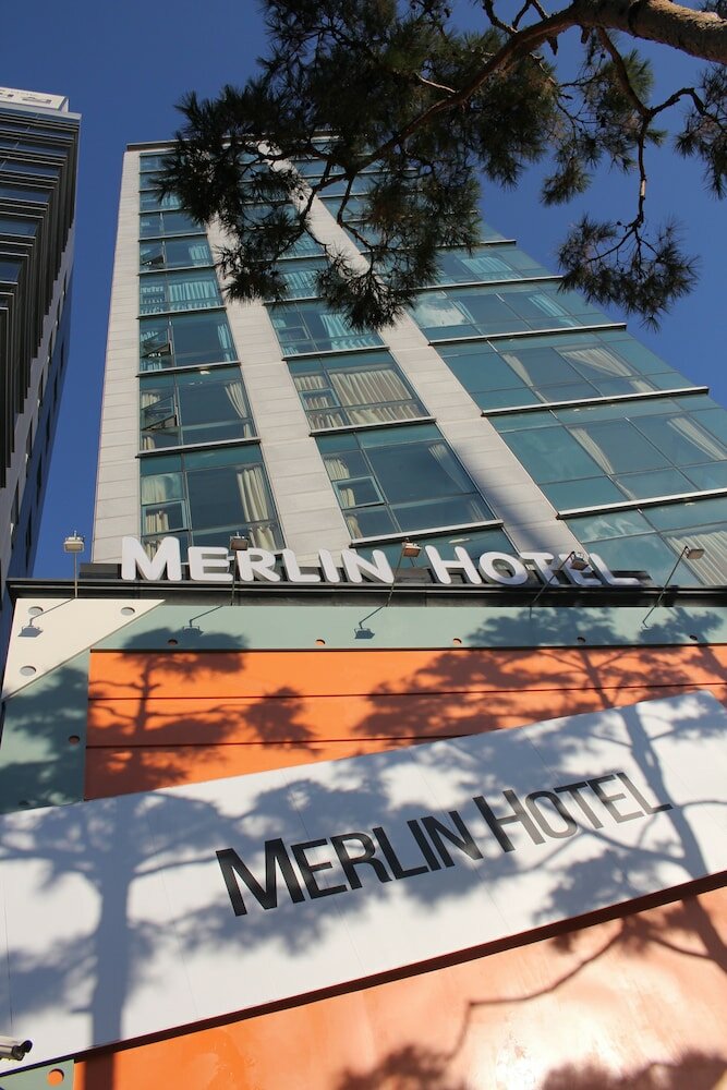 Фото Myeongdong Merlin Hotel
