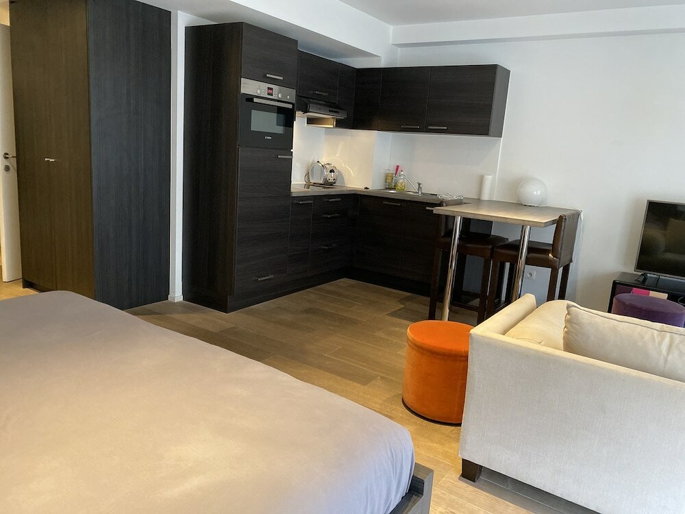 Фото Flat Moliere