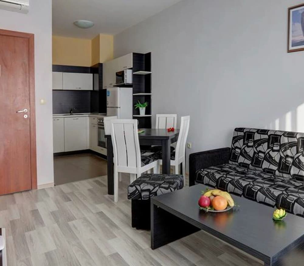 Фото 1-st Line Izvora Hotel Golden Sands