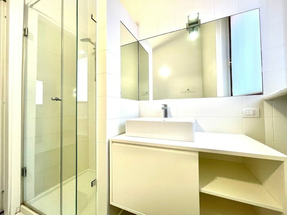 Фото Large modern 2-storey house in the heart of Verona