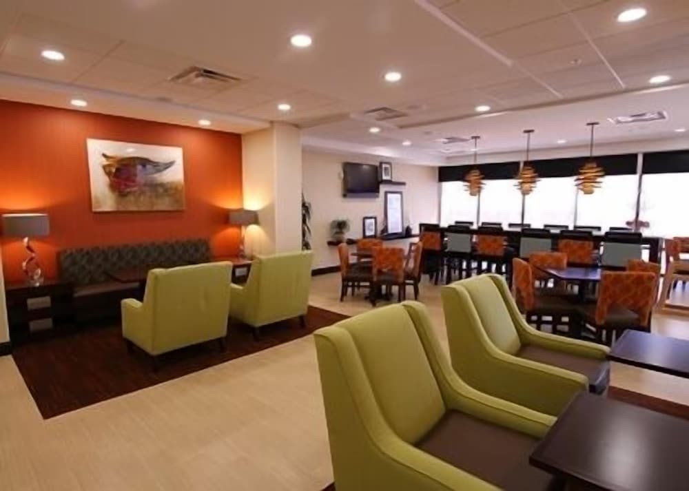 Фото Hampton Inn Daytona Beach/Beachfront