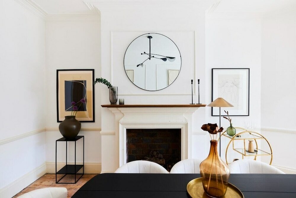 Фото The Barnet Escape - Exquisite 4bdr House With Garden + Patio