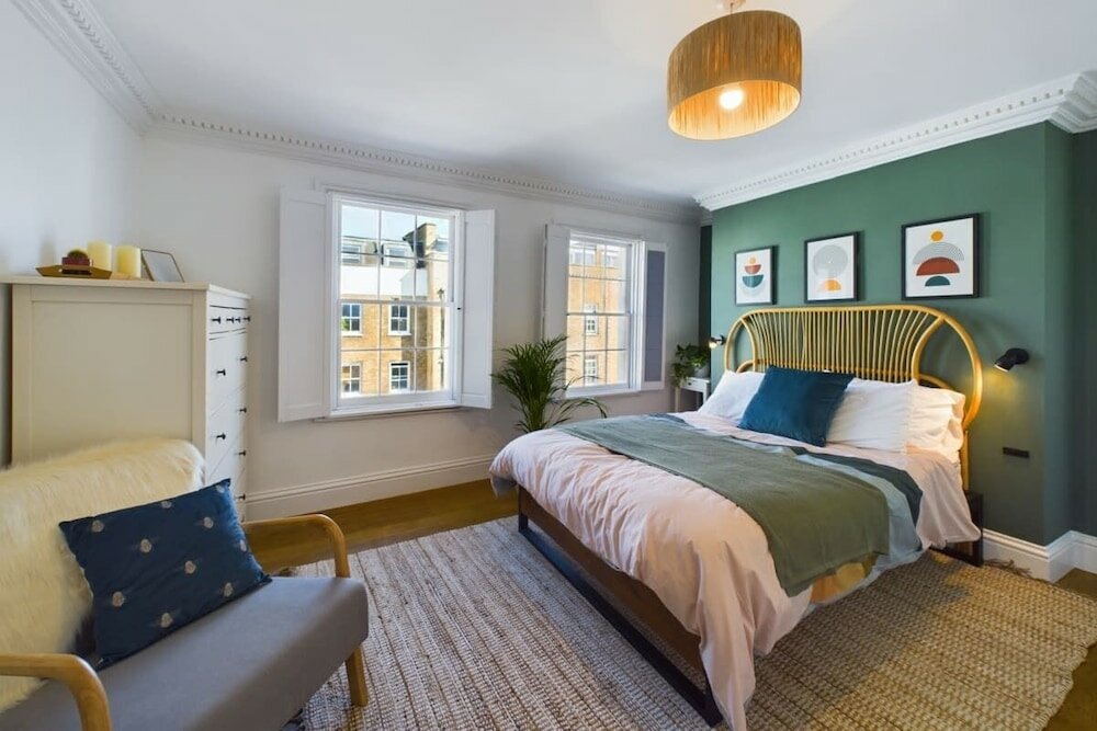 Фото The Dalston Hideout - Captivating 2bdr Flat