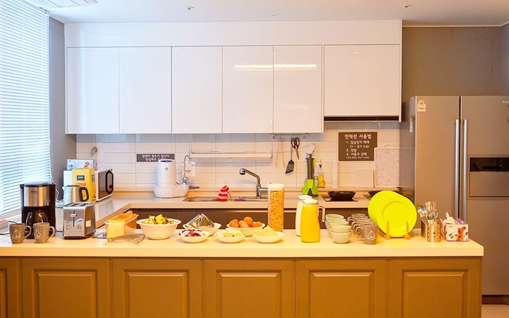 Фото Yeosu Train and Ocean Guest House