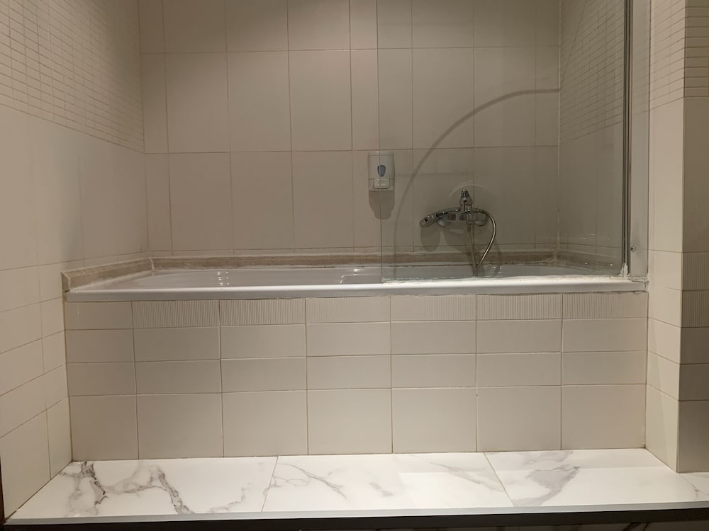 Фото Romalive Hotel