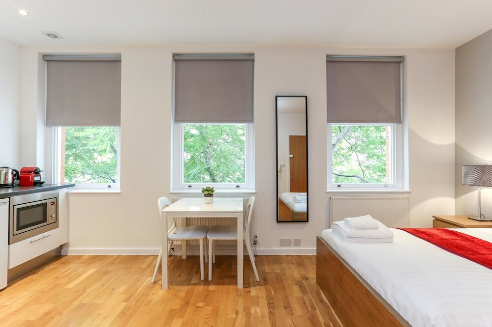 Фото Russell Square Serviced Apartments