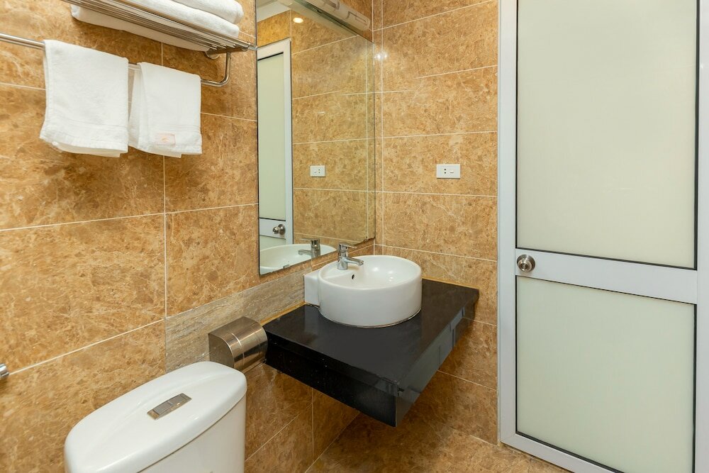 Фото Oyo 1139 An Hung Hotel