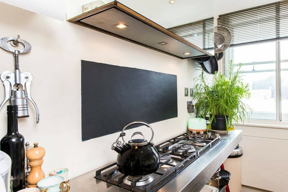 Фото Long Stay Discounts - Unique 2bed Flat, Portobello Road