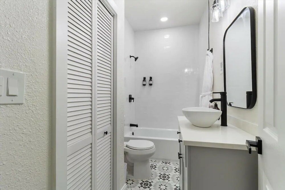 Фото Spacious 4 Br Near Fl Aquarium