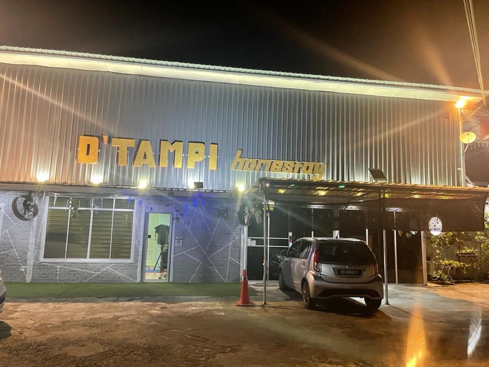 Фото Oyo Home 90370 D'tampi Homestay