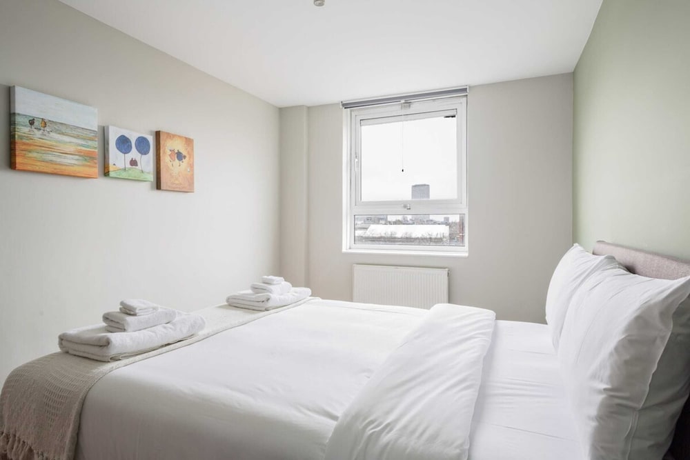 Фото Modern 3 Bedroom Apartment in Holborn