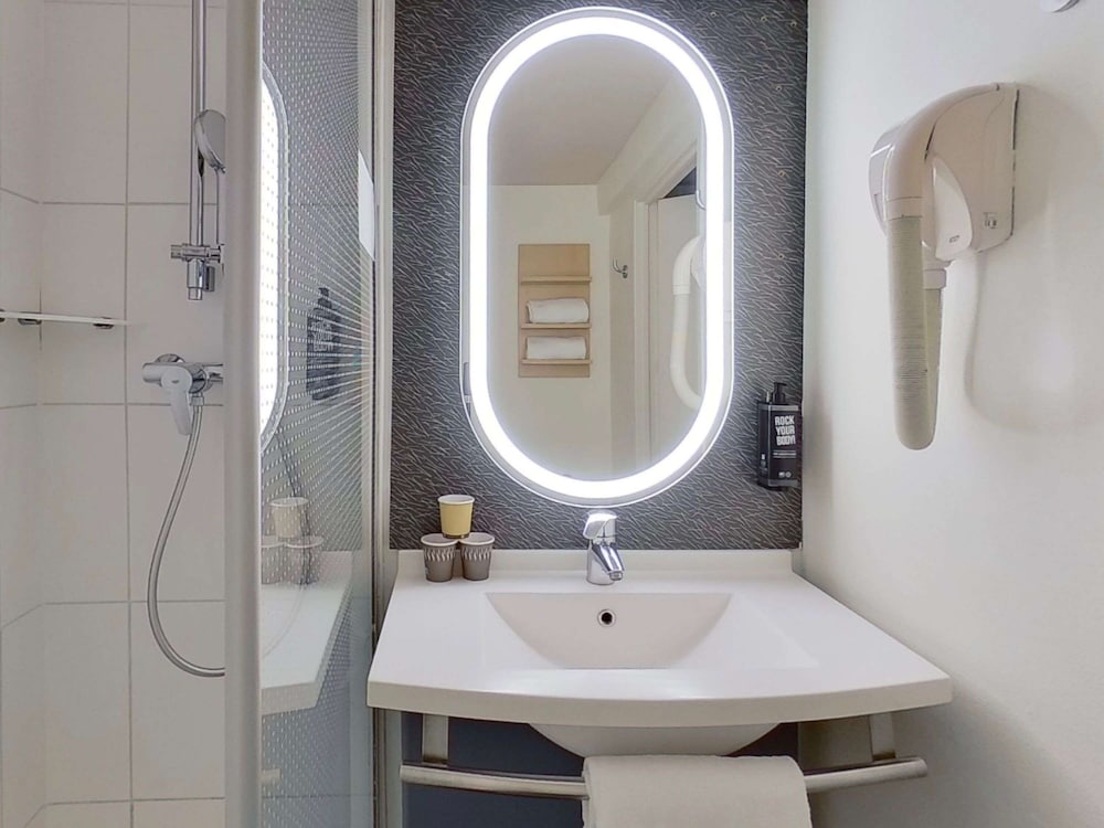 Фото ibis Paris Brancion Parc des Expositions 15eme