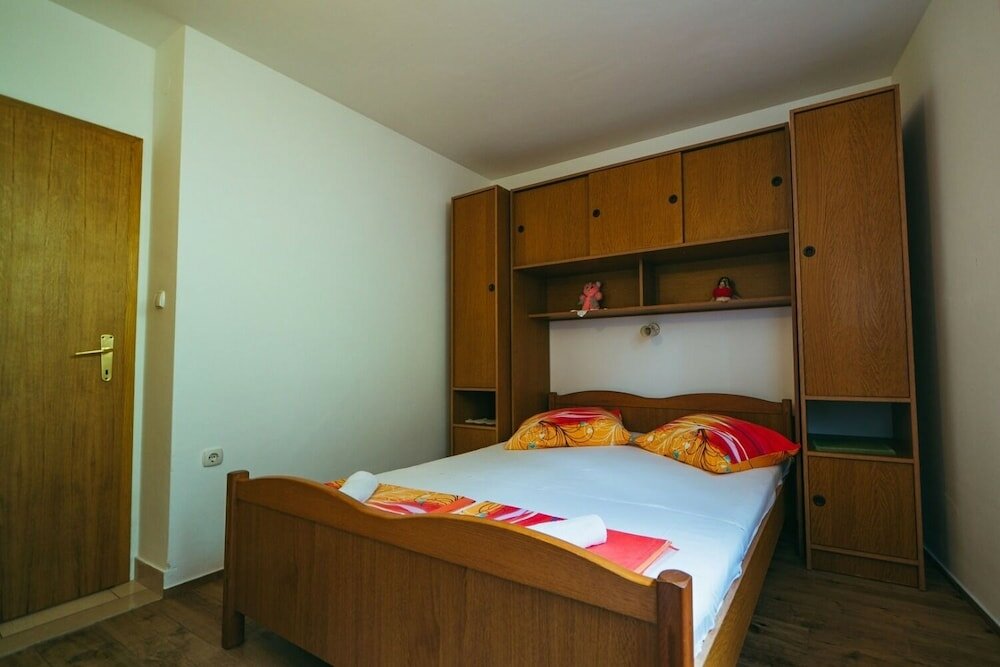 Фото Lovre - Close to the sea - A3