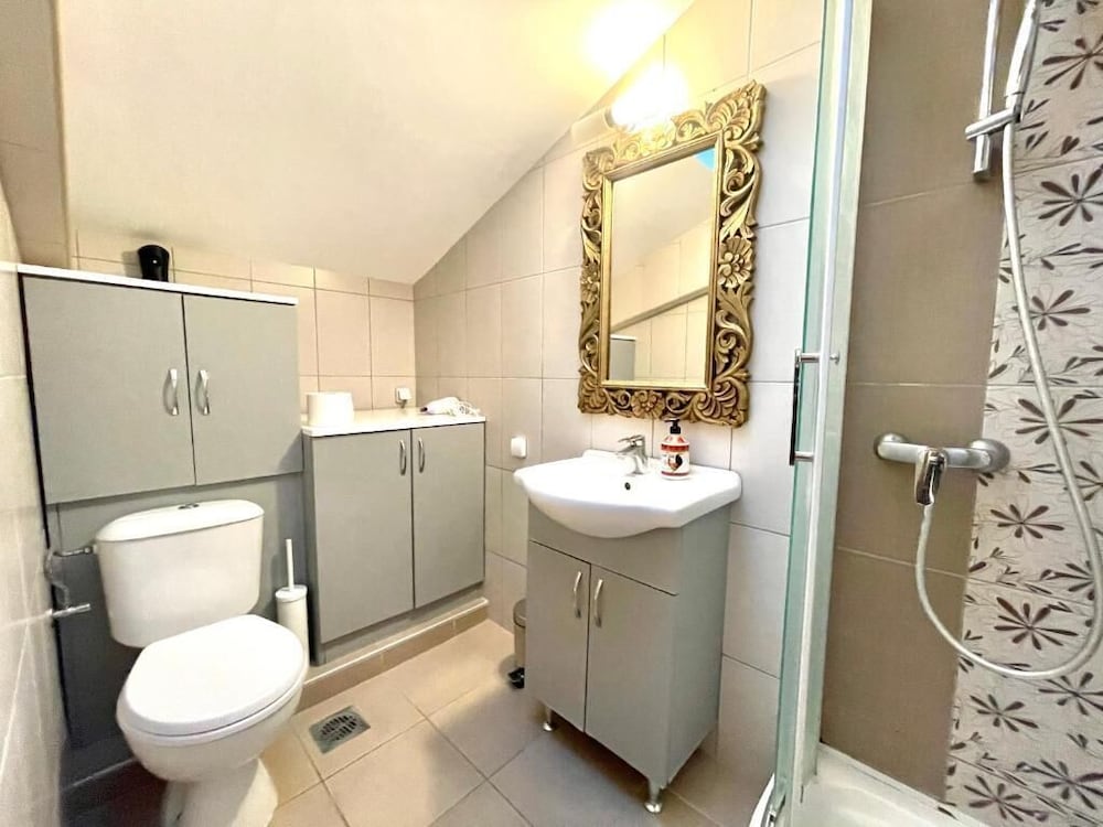 Фото Family Two bedroom House Old Town Budva