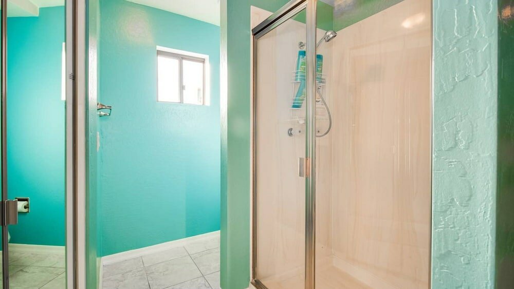 Фото North Phoenix 6 Bedroom With Guest House & Pool!