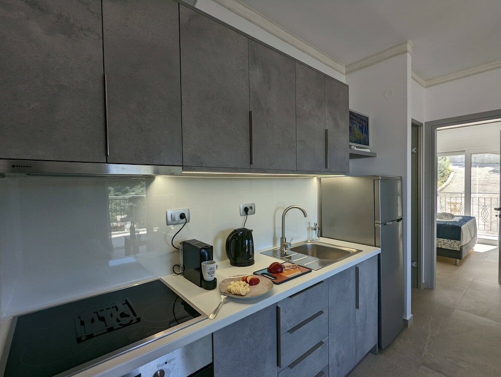 Фото Natura Luxury Suites Parga