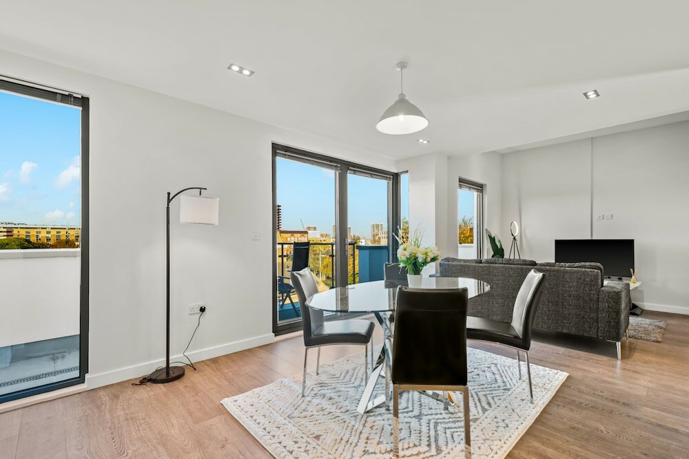 Фото Three Bedroom Apartment in Hoxton