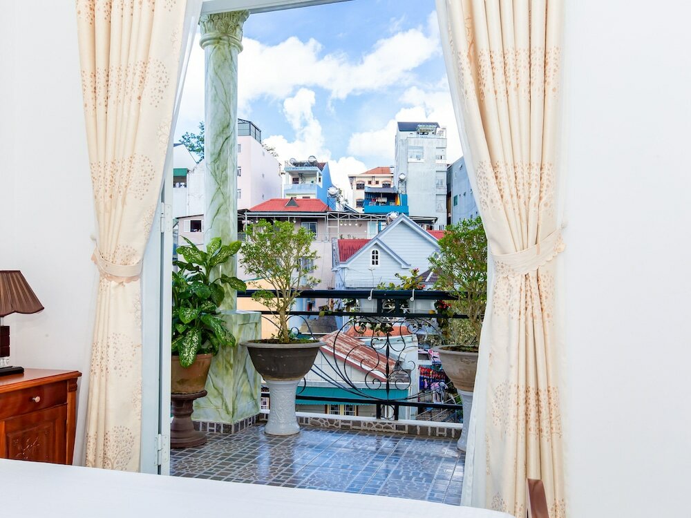 Фото Oyo 446 The Bao Hotel