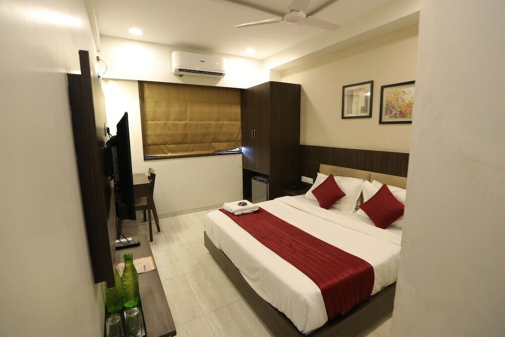 Фото Hotel Privya Rooms and banquet Surat