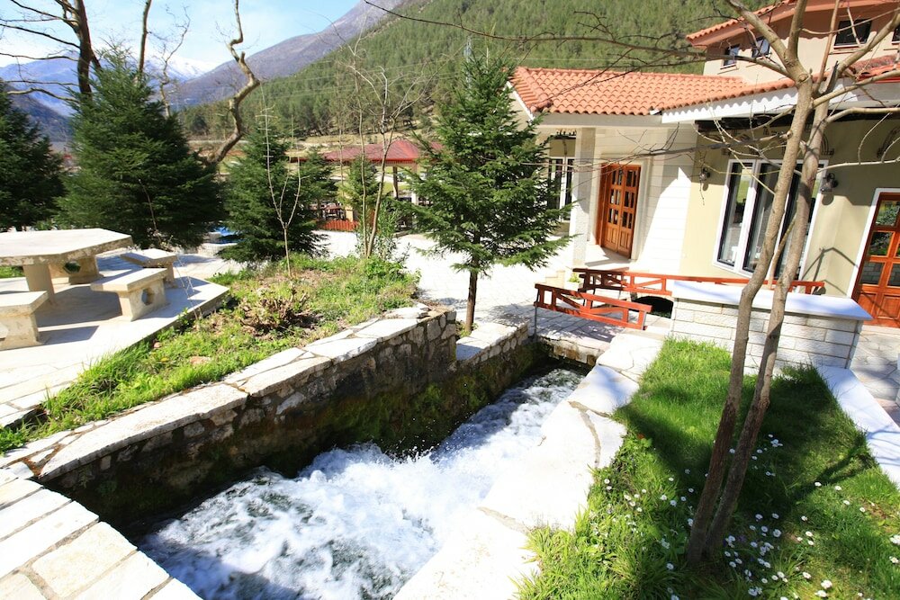 Фото Hotel Gryka e Kelcyres