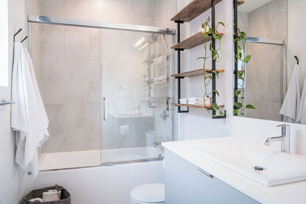 Фото Glades and Green by Revelstoke Vacations