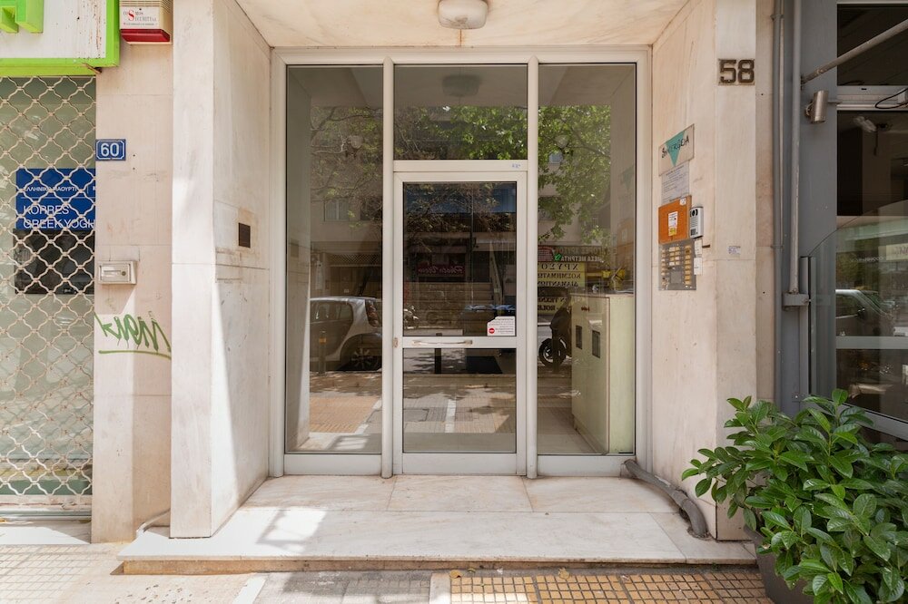 Фото Vibrant in Pangrati by Athenian Homes