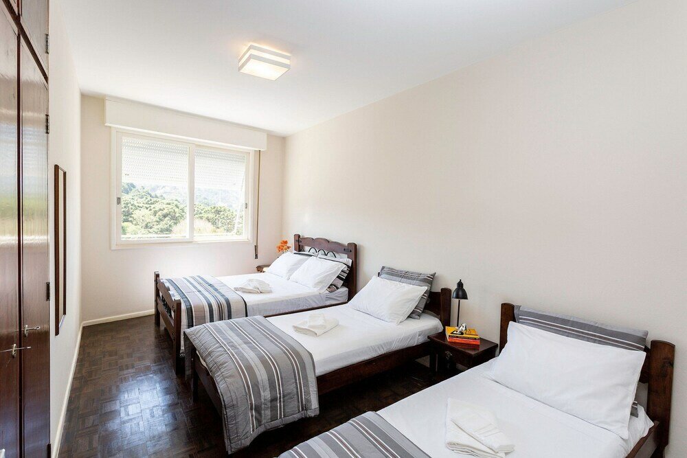 Фото Incrível Vista com 4 Quartos e Lareira