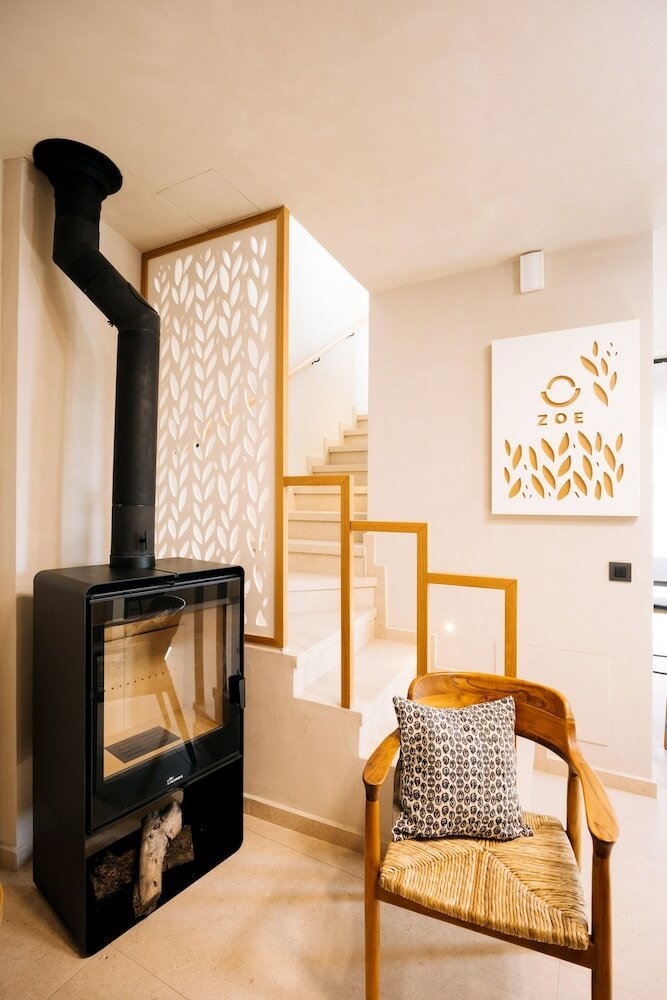 Фото Mirthea Suites