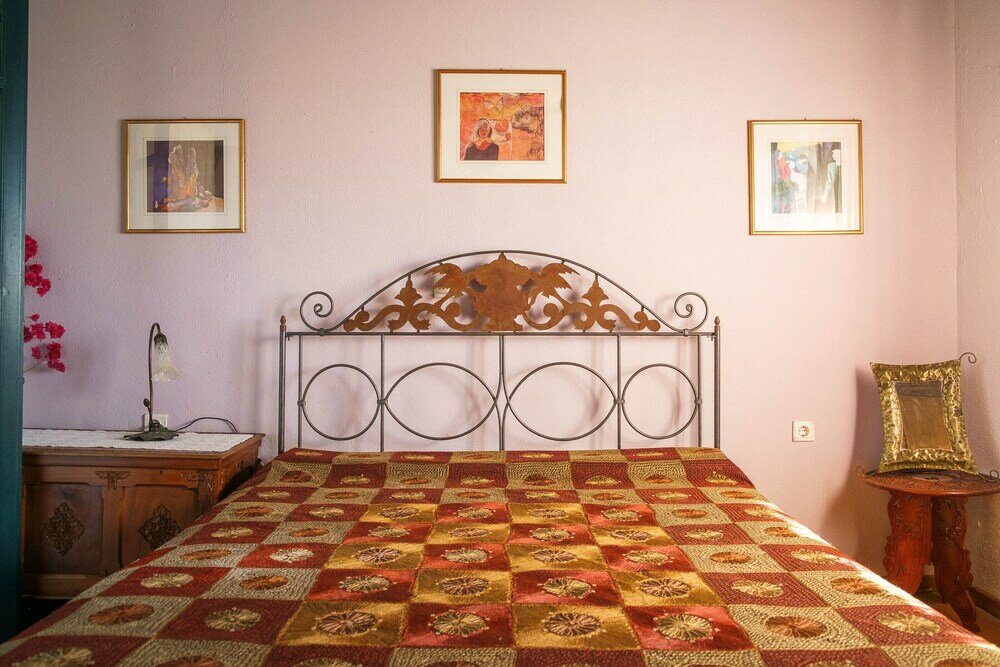 Фото Gorgeous Stone Cottage by the sea