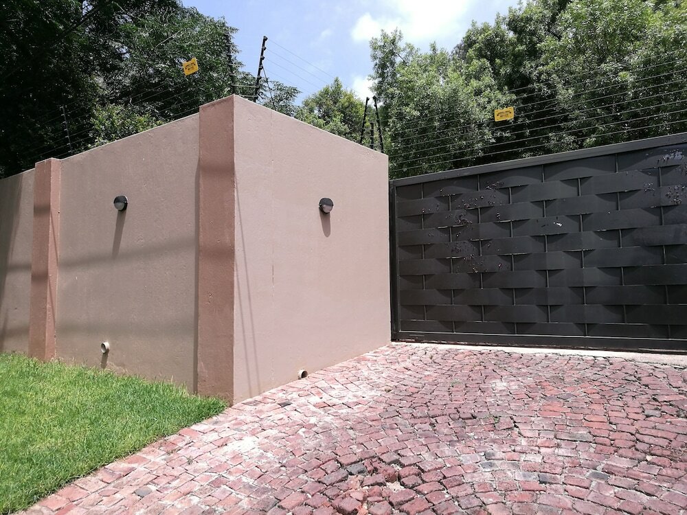 Фото Paulshof Guesthouse