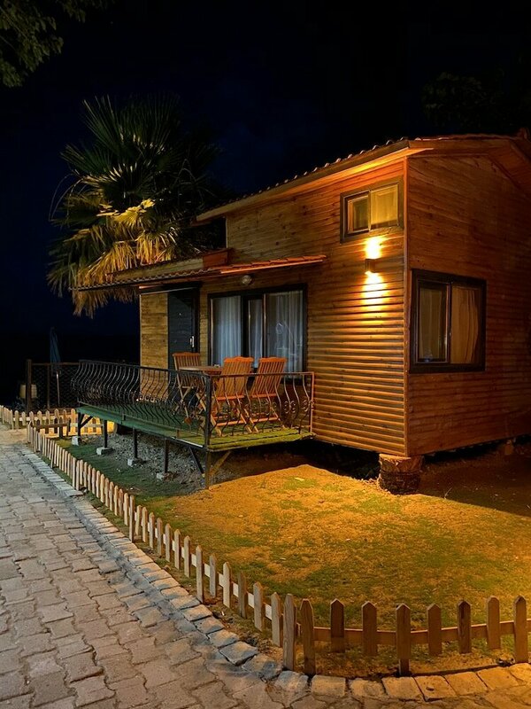 Гостиница Lazoglu Bungalov в Кушадасы