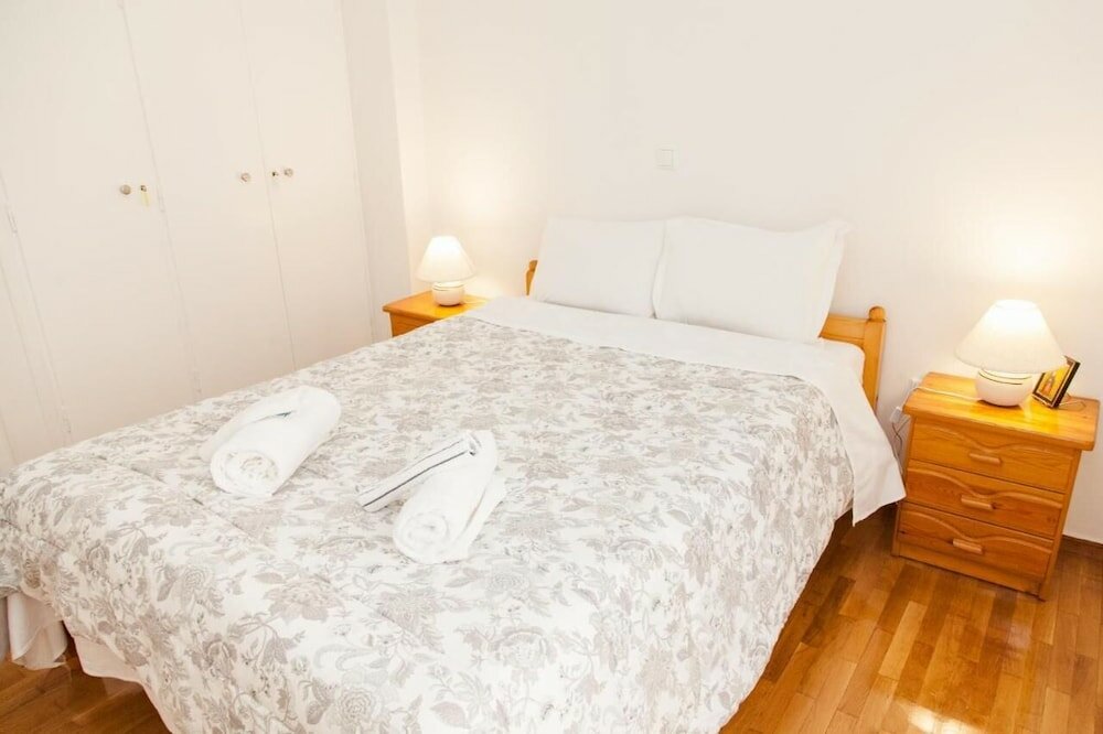 Фото Cozy apt with Lycabettus View