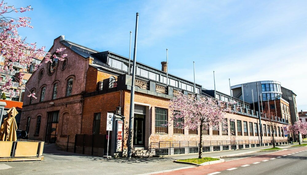 Фото отеля 1